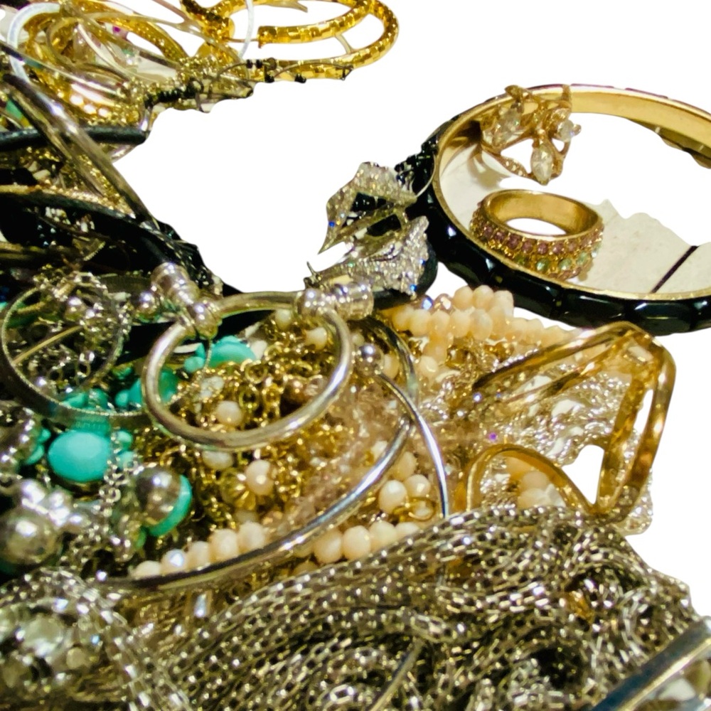 Chic Gold & Silver Random “Junk” Jewelry Lot 3 Lbs Earrings Ring Bracelet Lot